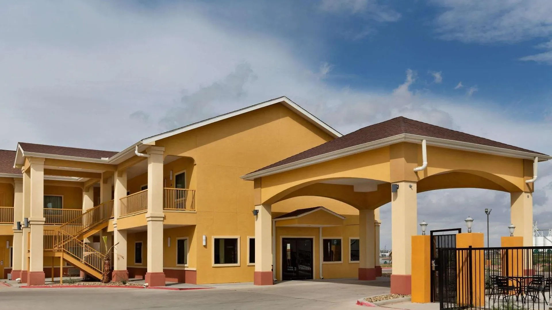4 Airport Hotels Near Jim Parker Park Worth Booking in Odessa